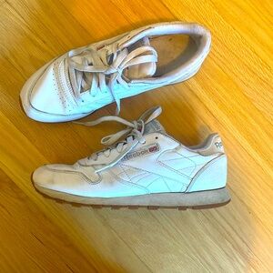 Reebok Classic Leather Sneaker - UNISEX